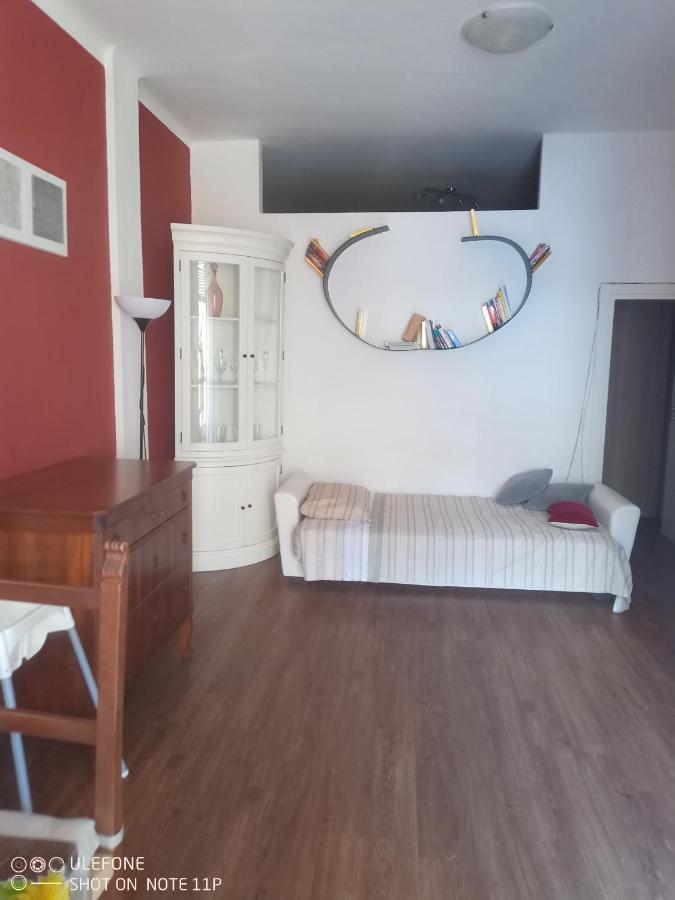 Апартаменты Casina Nel Borgo Болонья Экстерьер фото
